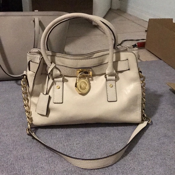 Michael Kors small Hamilton bag in Ivory - Picture 2 of 8